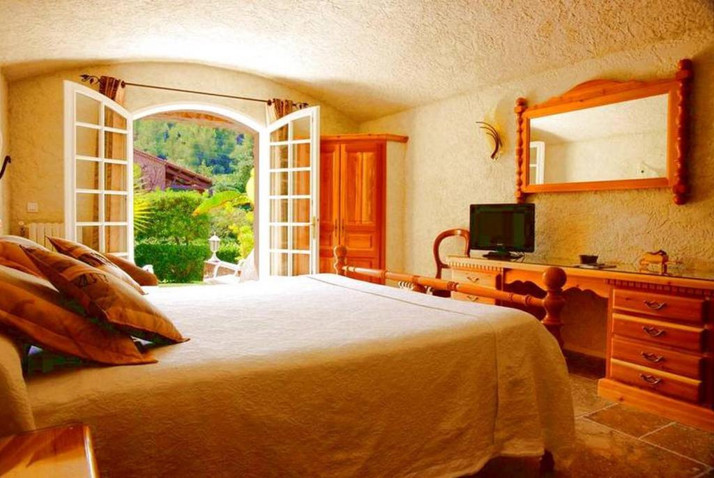 L' Escapade Hotel & Restaurant Le Pradet Szoba fotó