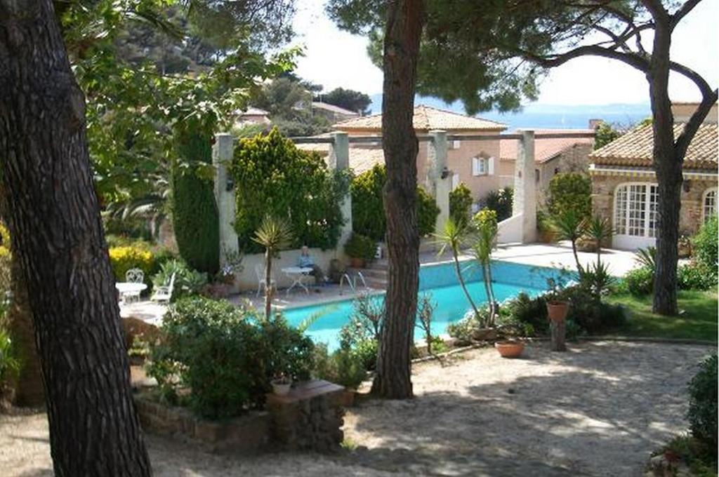 L' Escapade Hotel & Restaurant Le Pradet Kültér fotó