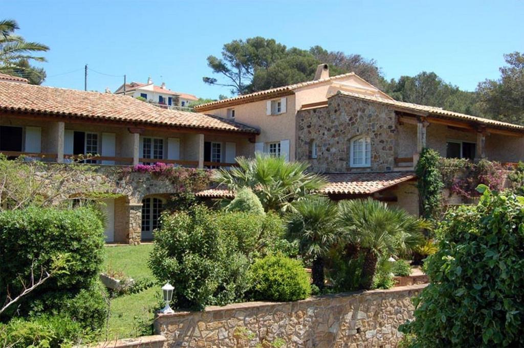 L' Escapade Hotel & Restaurant Le Pradet Kültér fotó