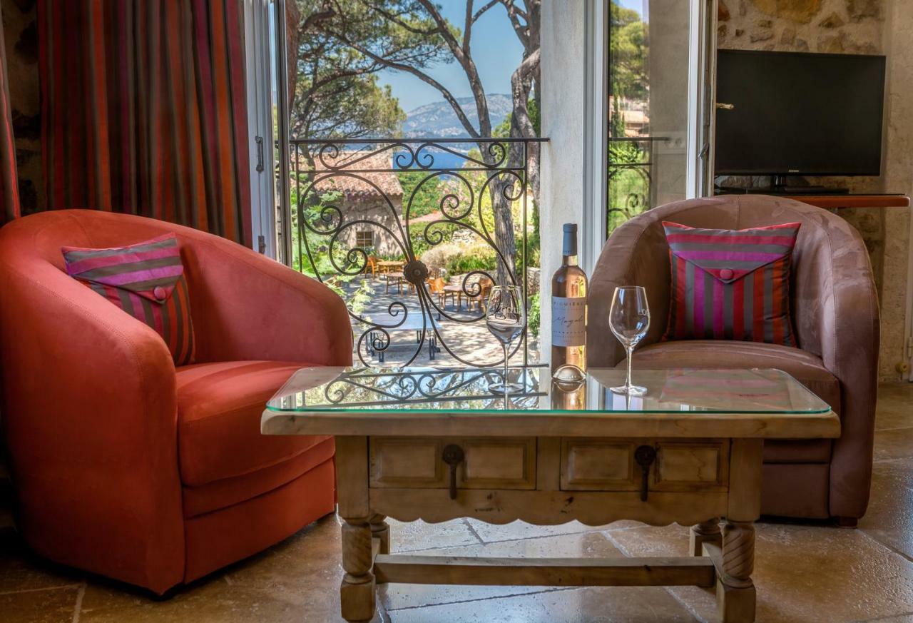 L' Escapade Hotel & Restaurant Le Pradet Kültér fotó